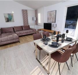 6 Bedroom Beachfront Villa with Heated Pool near Vela Luka on Korcula Island, Sleep 12